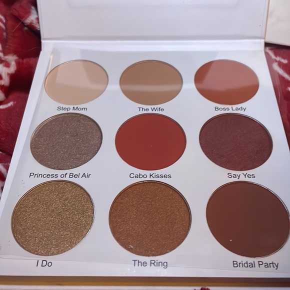 Give Them LALA Beauty The Grown Woman Palette. NIB.⚠️FIRM⚠️ - Picture 4 of 7